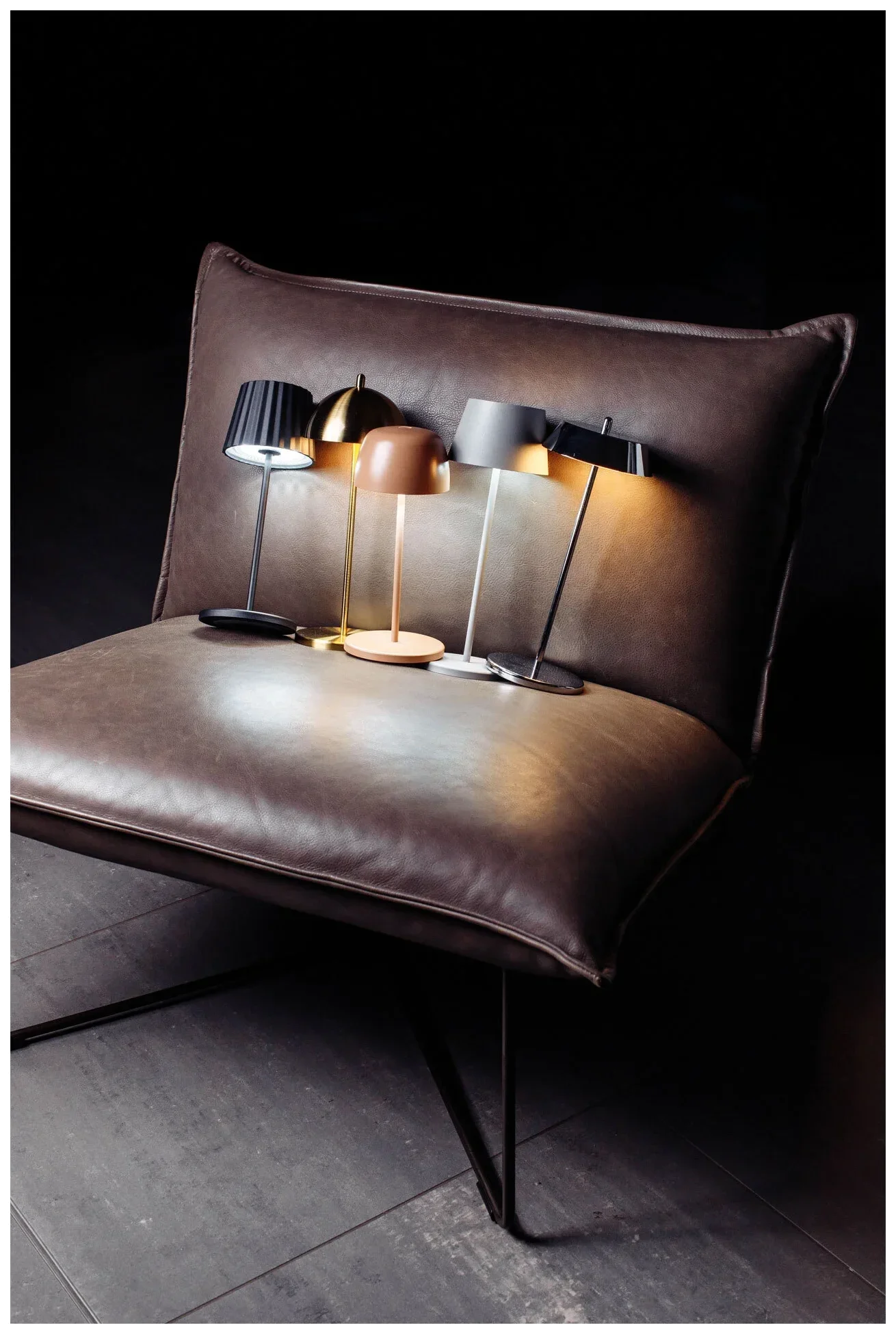VERLO Lampa stołowa HAMPTON 30 cm złota