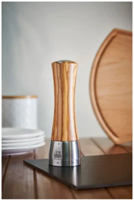 PEUGEOT Młynek do soli MADRAS 21 cm drewno oliwne u-select