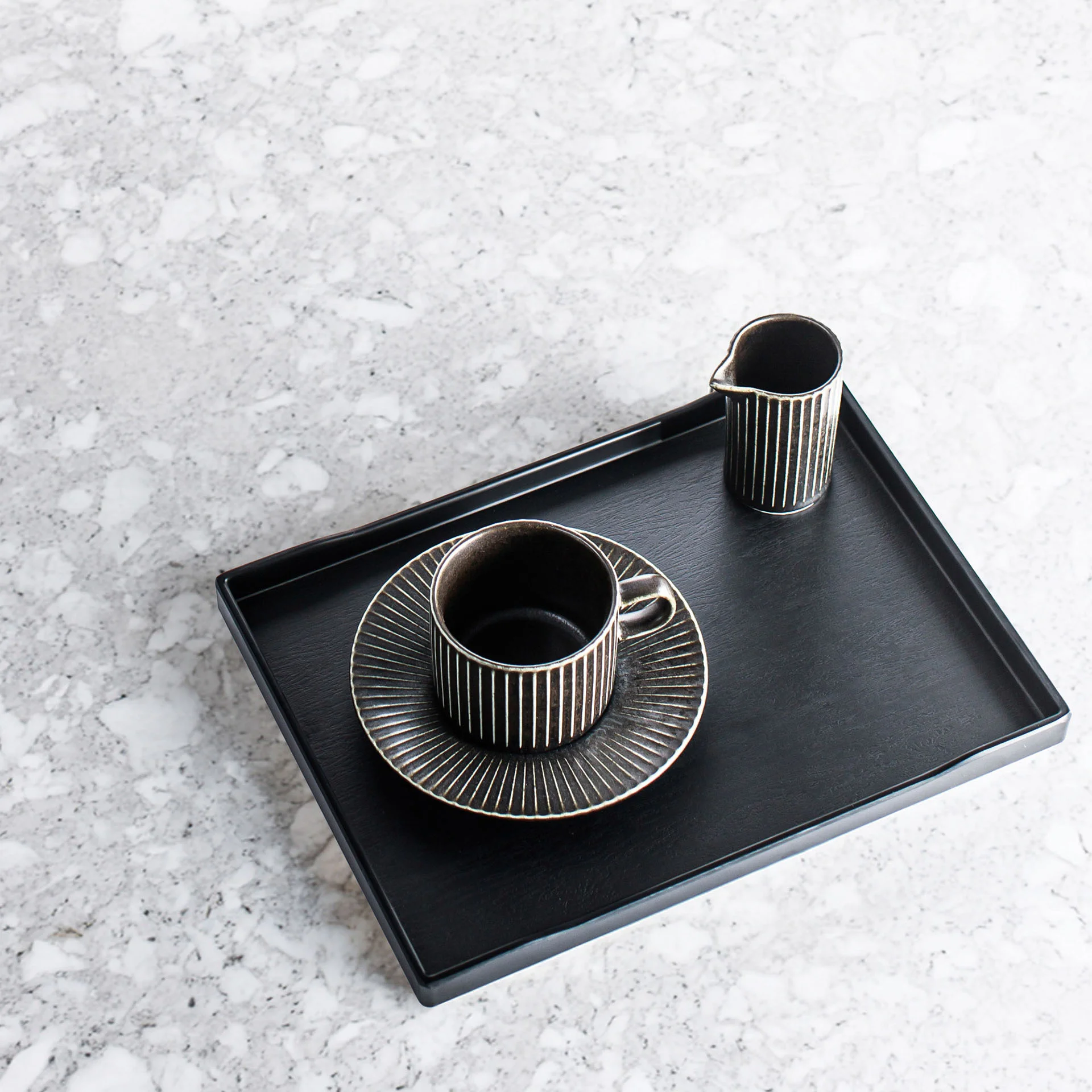 Taca ZEN z melaminy 30 x 22 x 2,3 cm czarna / VERLO